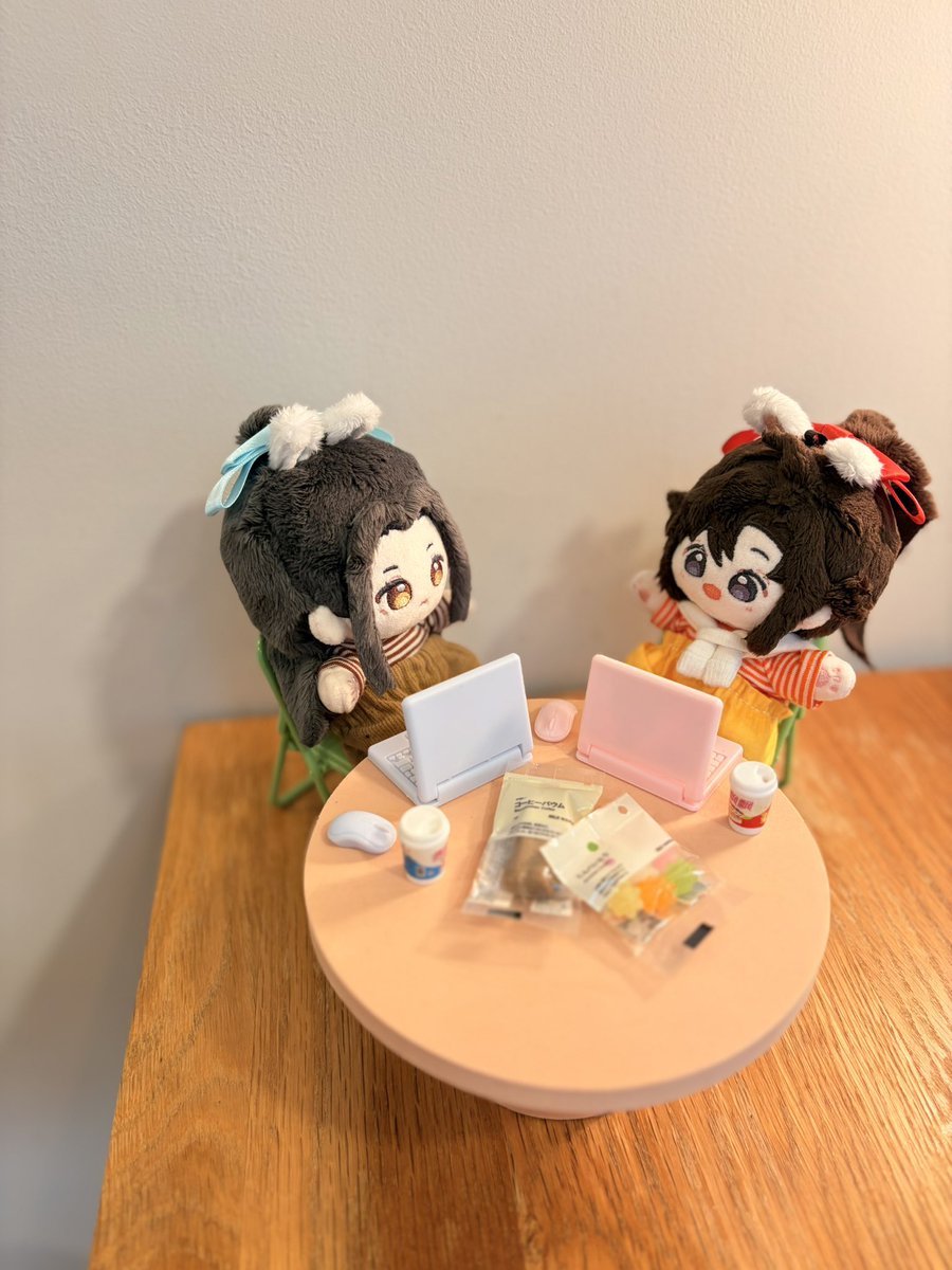 sawaho2233's tweet photo. おしごと休憩中 https://t.co/OMOgKr3TOb