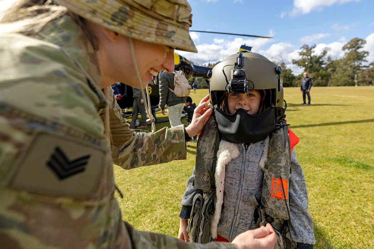 CDF_Aust's tweet photo. A pleasure to pop in to the @ComdtADFA Open Day this weekend 🎓

ADFA opened its doors to prospective students, families and the Canberra community, offering information on life and study, and showcasing some of the best of #youradf skills, assets and junior officers. https://t.co/95i0IUFHtu
