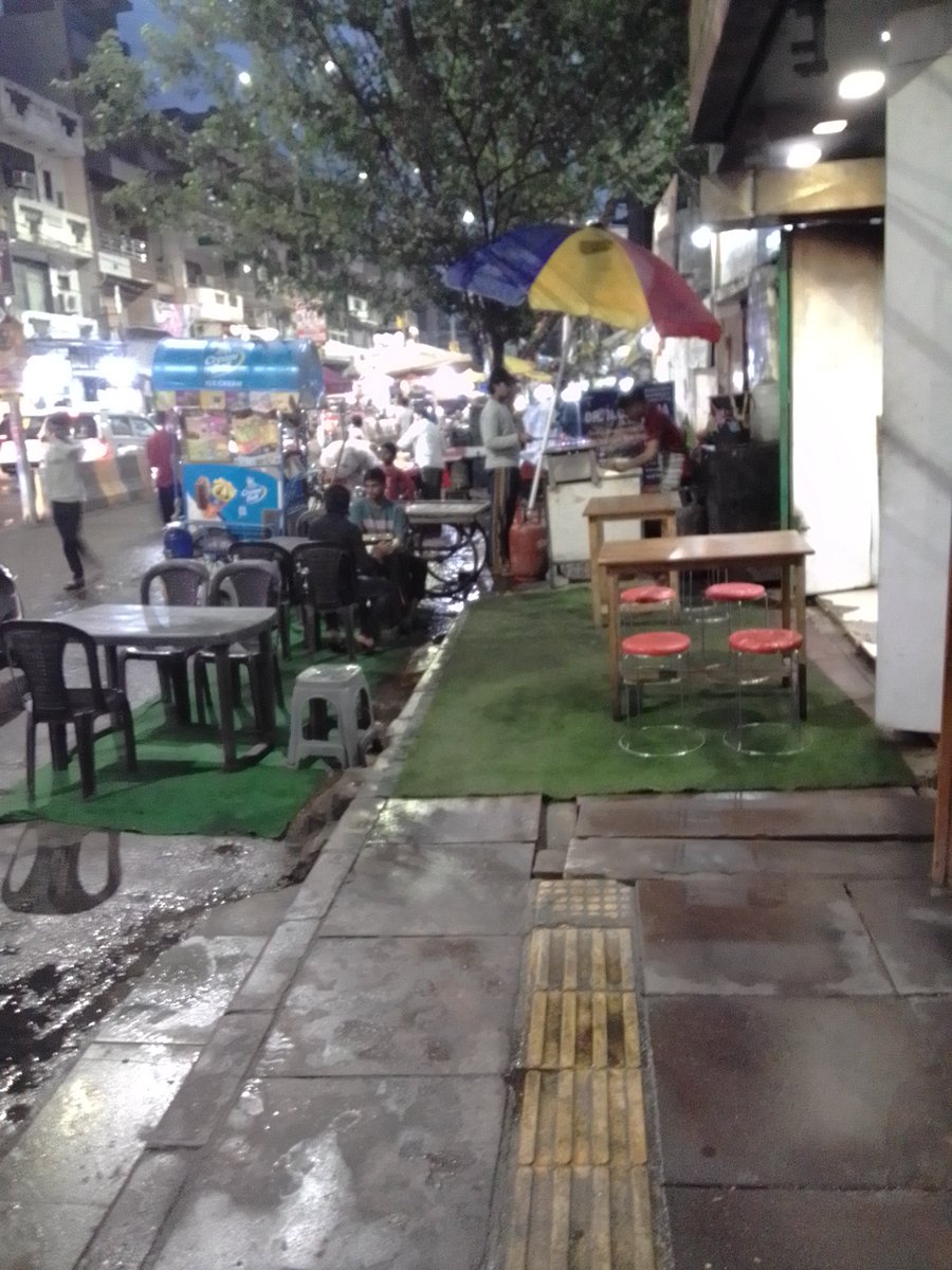 IamtheSkumar's tweet photo. @MCD_Delhi Vijay nagar, near mother dairy , Vaishnav dhaba, North campus 110007 https://t.co/jel6UWAiYo