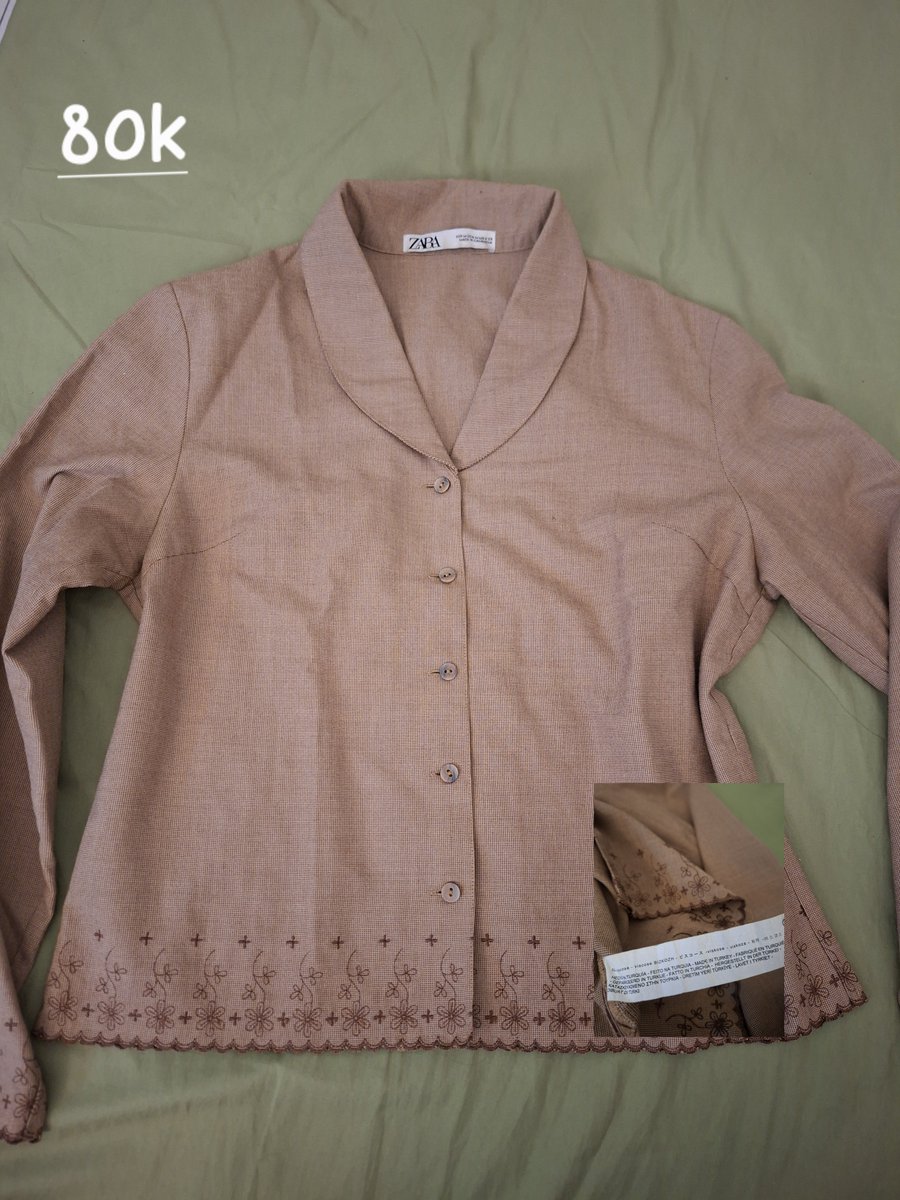 jongseongieo's tweet photo. preloved good condition! kecuali rok ada minus noda dikit, detail dm ajaa yaapp https://t.co/Jfk00ItnTZ