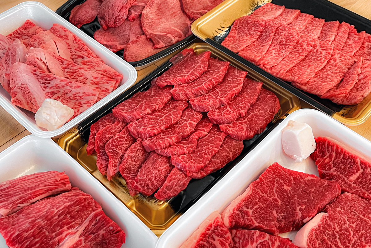 K_Meshikui's tweet photo. 今月2回目の旅行は岐阜です。
夜は友人が行きつけの精肉店で飛騨牛を見繕い焼肉を、翌日は良さげなパティスリーを見つけ、ティータイムに。
#日常垢 #日常垢さんと繋がりたい #カフェ巡り #グルメ好きな人と繋がりたい #スイーツ好きな人と繋がりたい https://t.co/WnHvOWfnxb