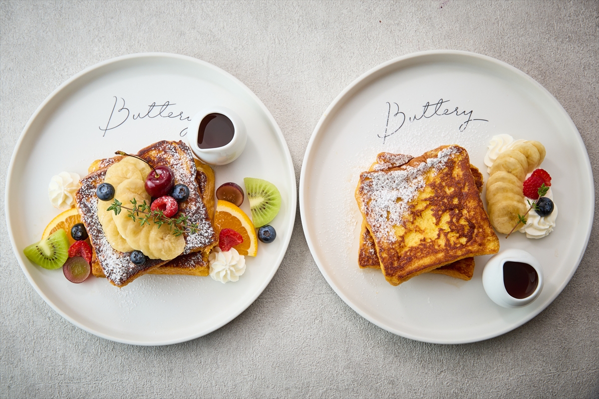 Buttery_jp's tweet photo. 【ButteryCafe】メロンミルクレープ新発売🍈
本日より名古屋市西区のバタリーカフェ＆本店にて、新商品『メロンミルクレープ』の販売をスタート🍰
https://t.co/iEks8lz02E

📍Buttery Cafe限定
（名古屋市西区・本店のはなれ）
＊『数量限定メロンミルクレープ』※本店でも購入可
＊リニューアルした『フレンチトースト』も登場✨

フルーツ×バターの贅沢スイーツを
ぜひButtery Cafeにてお楽しみください。

#メロン #バタリー #buttery #名古屋グルメ #名古屋スイーツ