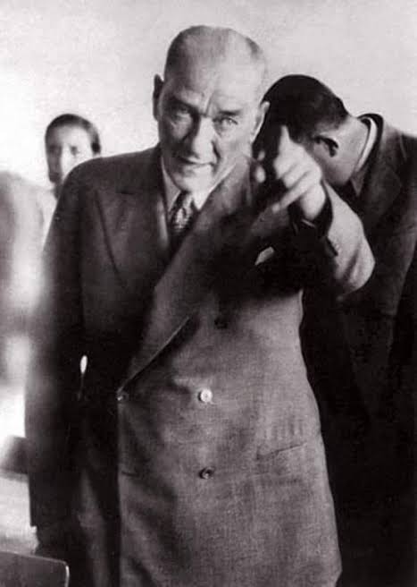 alperkaraman28's tweet photo. Ulu Önder Gazi Mustafa Kemal Atatürk, Türkiye Cumhuriyeti'nin sonsuza dek tek önderidir! https://t.co/wL7m5X7iJn