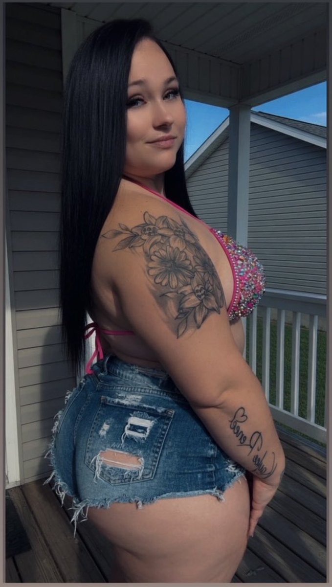 Bonniemood50397's tweet photo. 😋😋🥰 https://t.co/Fje2rhhzdF