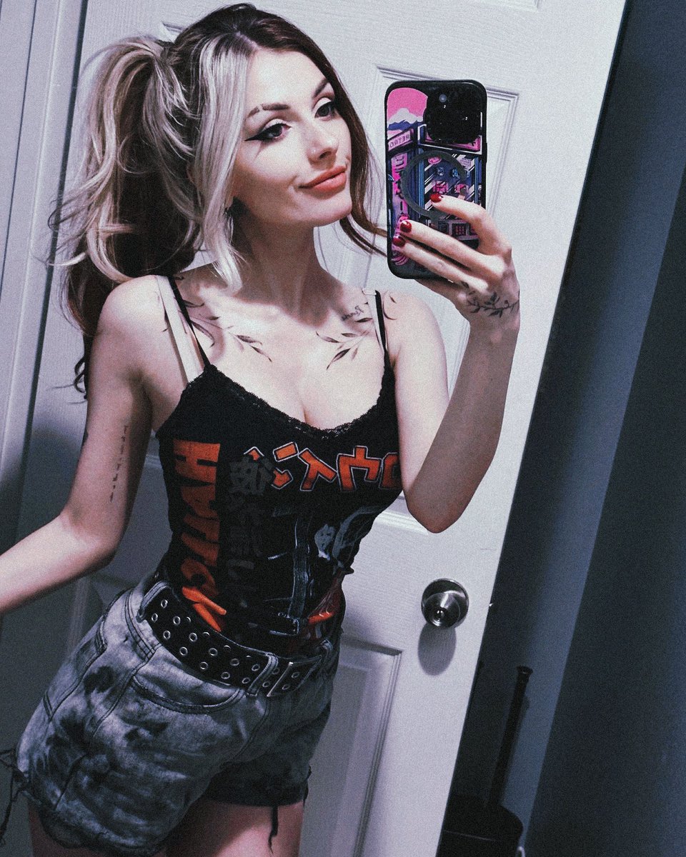 listerical's tweet photo. New Skin, Blood Bags. https://t.co/DBDUlVxhSK