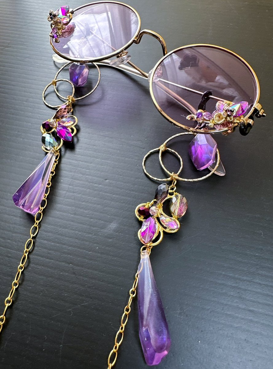 designer_loulan's tweet photo. 紫の宝石グラス。
今年は紫が1番人気ですね。
明日の再販は、宝石グラス多めにご用意致します！
よろしければご検討ください😊
:まぁぶる https://t.co/sOTQDFFYWd