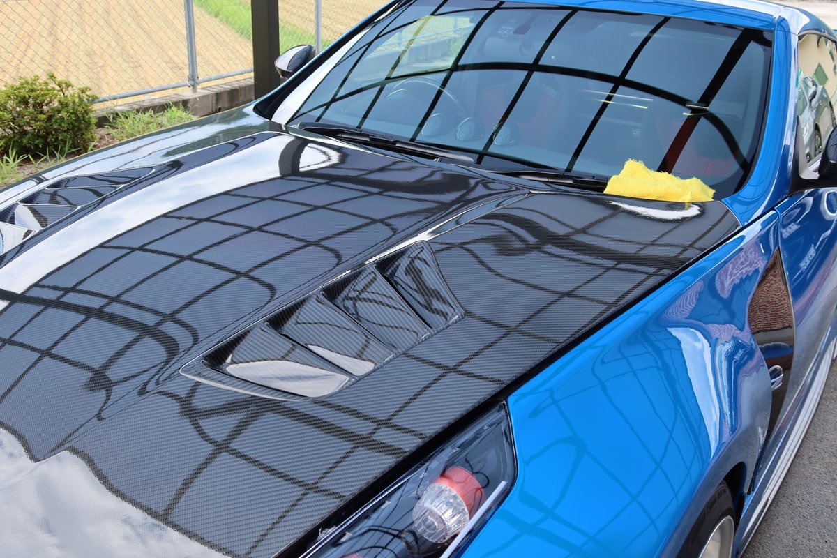 bigbear_jp's tweet photo. 洗車オワタ
埃を被っていたから洗うとスッキリするなー
いつ見てもZ34はフェンダーが美しい☆彡
今年に入って300㌔しか走ってなかったわｗ https://t.co/A9vhF4qkR1