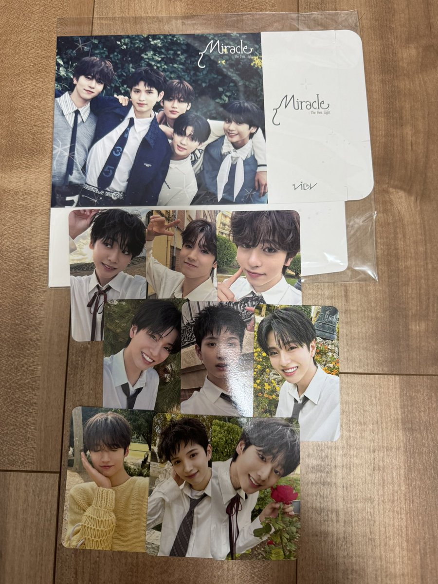a_2z1s's tweet photo. VIBYのグッズ買取していただける方いましたらぜひ🙇🏻‍♀️⸒⸒CD処分したいためグッズ買取していただける方に無料で希望のメンバーCD付属させていただきます。←3枚目（希望のメンバーがなかった場合はなんもつけず希望のグッズのみ配送いたします。）
 #VIBY  #買取 https://t.co/WsgbCX7jva