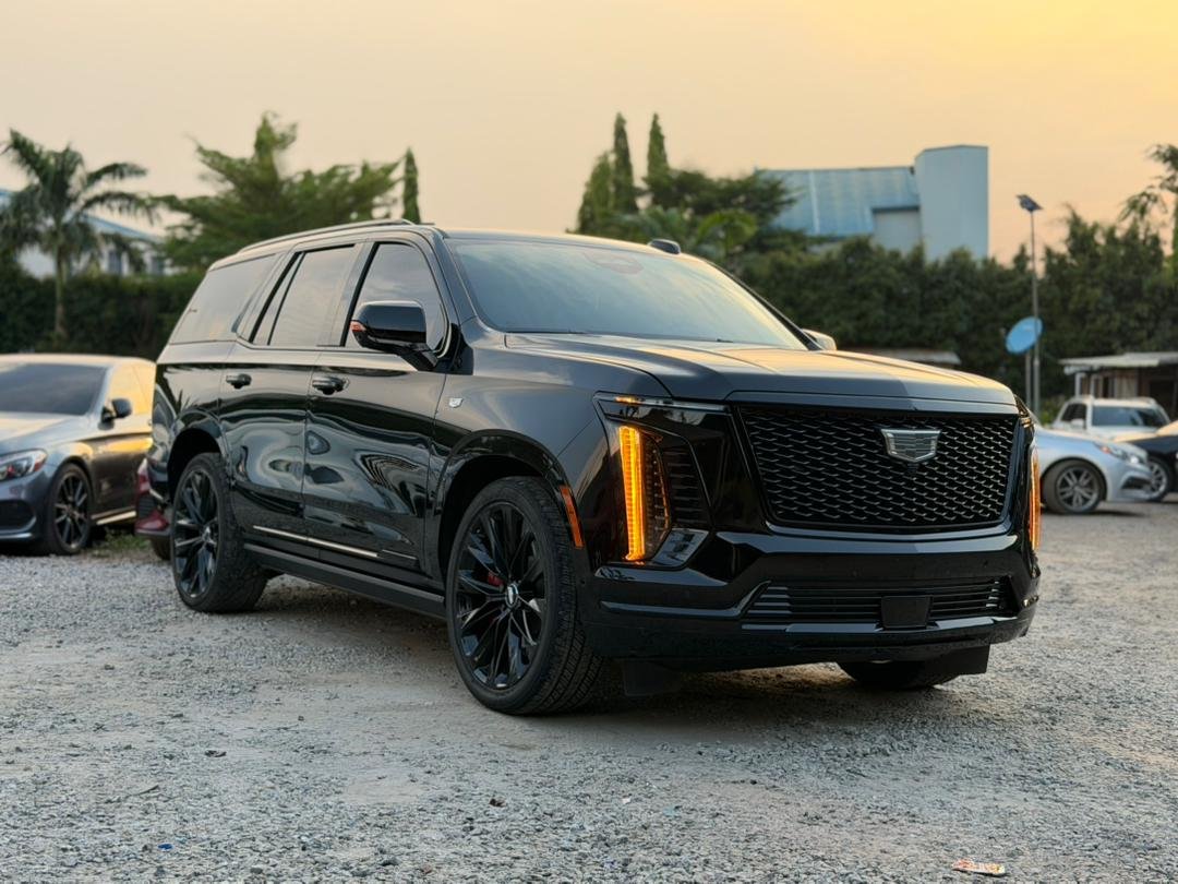 calebautos's tweet photo. 2025
Escalade 600
BrandNew 
#395M
Abuja
📞 08169802279 WhatsApp or Dm 

Kindly repost for customers 🙏 
#Abuja #Lagos Hayden #GreenLantern Raffle Ninehood 
@mvcciido_szn https://t.co/C7cYceEu1H
