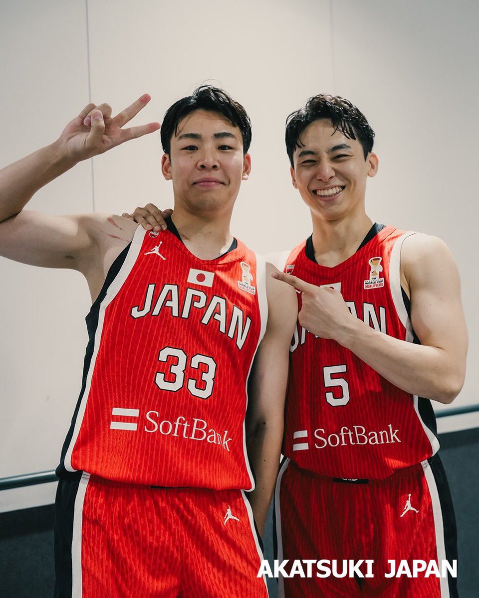 mo__mo0909's tweet photo. JAPANの2人見て3年前のこれ思い出した
河村くん隆成と一緒の時いつも良い顔✨ https://t.co/uAOmtLBAqq