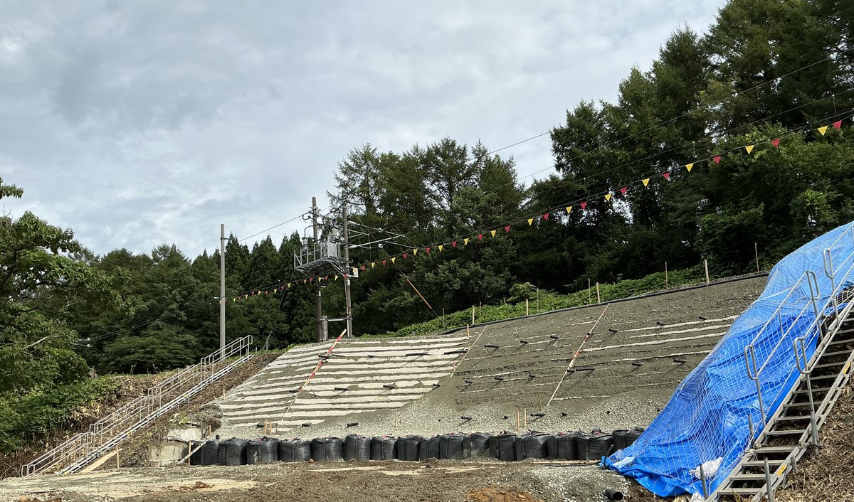 JRE_Tohoku_A's tweet photo. 磐越西線：『お知らせ』
7月31日（金）に発生した、大雨による盛土崩壊の影響により運転を見合わせている猪苗代駅～会津若松駅間について、 復旧工事完了の見込みが立ったことから、8月21日（金）始発より運転を再開いたします。 
詳細は以下のリンクよりご確認ください。
https://t.co/GJxOYEAyan

また、運転再開に伴い、猪苗代駅～会津若松駅間にて運行中の代行バスは、8月20日（木）で終了となります。
※代行バスの時刻等は、以下のリンクよりご確認ください。
https://t.co/e1fUx8hNjG

#JR東日本
#磐越西線