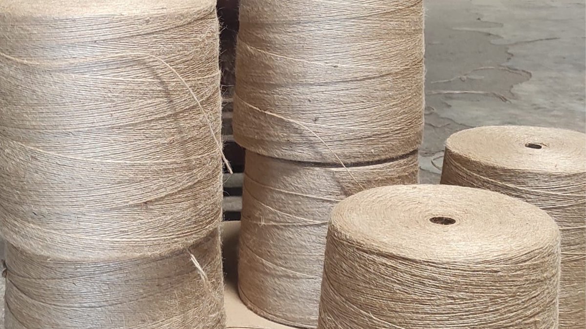 RELIANCEINdf's tweet photo. Premium Jute String – Natural, Strong &amp; Eco-Friendly
#JuteString #JuteTwine #NaturalJute #EcoFriendly #Biodegradable #SustainablePackaging #JuteProducts #JuteFiber #NaturalPackaging #RelianceInternational https://t.co/gZ4AsmP017