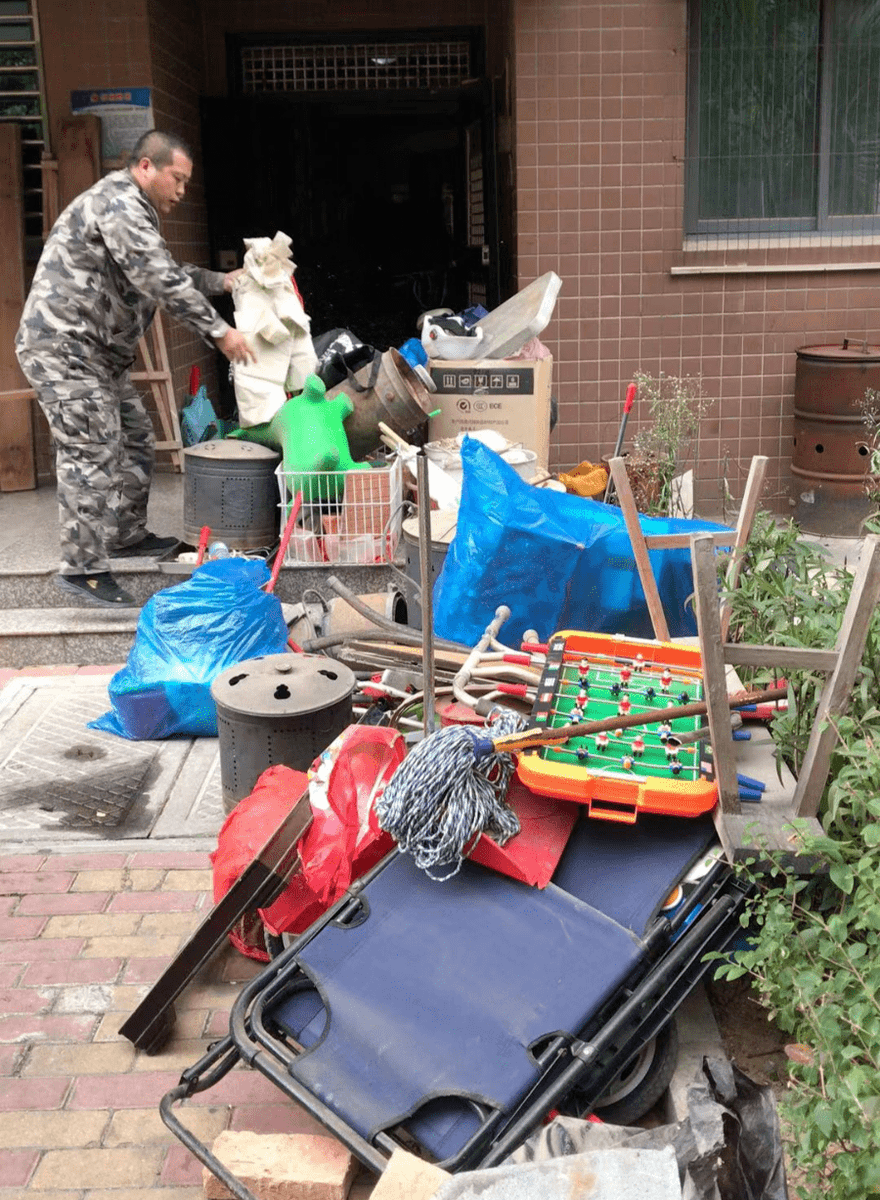 Baraka132's tweet photo. Come join our community garden clean-up this Sat 9am at Maple Park! Free snacks + make new neighbors https://t.co/I8L8cqSqiU