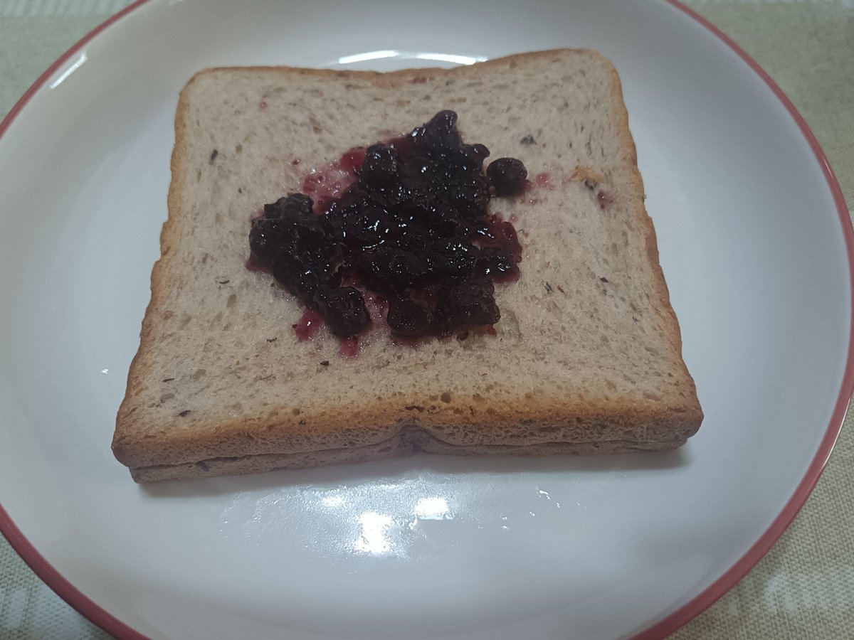 hermgulakread's tweet photo. Woke up to the smell of fresh toast and warm blueberry jam—small joys hit different https://t.co/Rc0evt9RC2