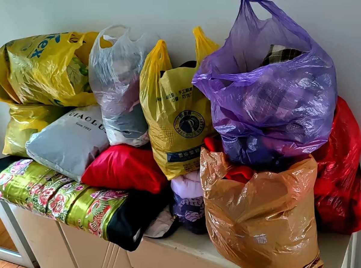 peter_poblete's tweet photo. Tackled my cluttered closet this weekend! Donated 3 bags of rarely used items—less stuff = clearer mind, more room for joy. https://t.co/sQEsRuqlPe