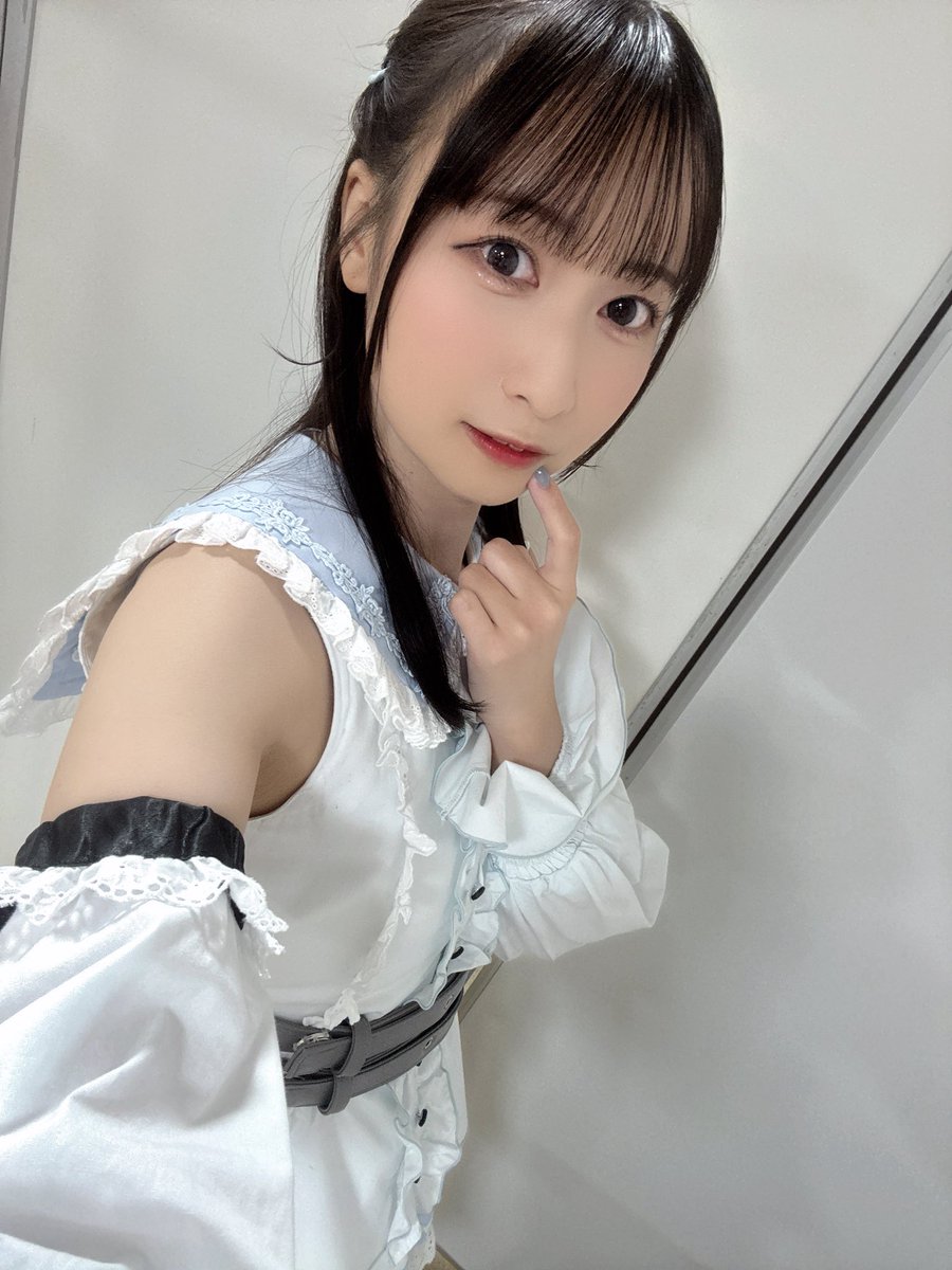 koebiglove's tweet photo. 香奈ちゃんのちっちゃなおっ◯い大好き💞
初期衣装の脇マ◯コ見えてるのも大好き🩷
この衣装のまましたい🩷 https://t.co/b0Ktpp3ZFV