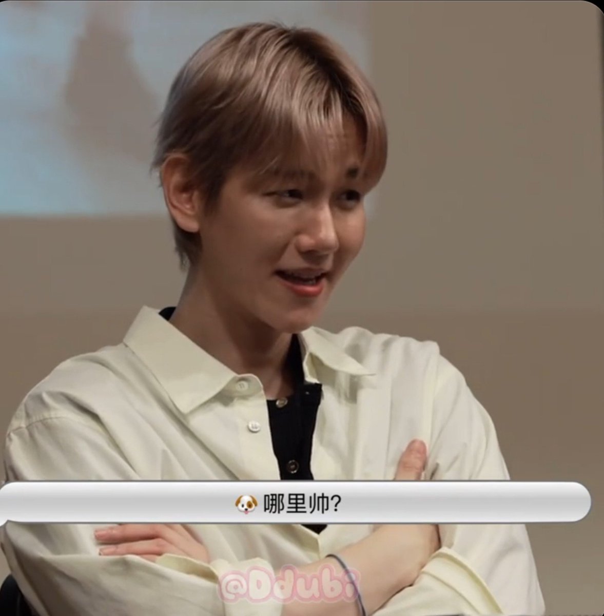 flowerkyoongie's tweet photo. ❤️: Oppa, kamu kok kaya makin ganteng ga sih?
🐶: emg iya?
❤️: iya jir
🐶: *tebar pesona* gmnaaa??😌😏

Boleh tengil asal ganteng😎 baekhyun yg sadar dirinya ganteng😙😋 https://t.co/ytlLLzL666