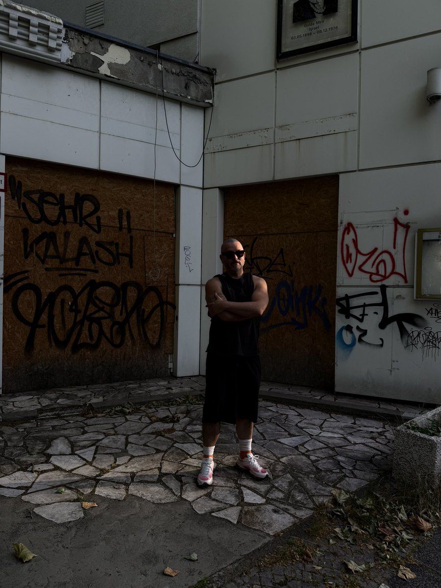 MANCANDY's tweet photo. #Berlin made me do it 🥵🖤 https://t.co/w2qtzEfkoo
