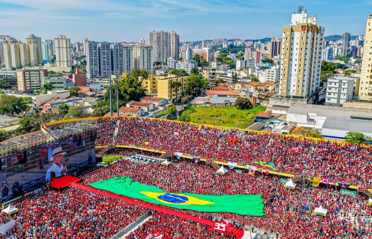 MatheusFreire28's tweet photo. @BolsonaroSP Pegar imagem do início do evento sem o as pessoas terem chegado é foda né… Agora vamos falar do evento do seu irmão em Copacabana? kkkkkkkkkkkkkkkkkk https://t.co/NWjtvCsV3J