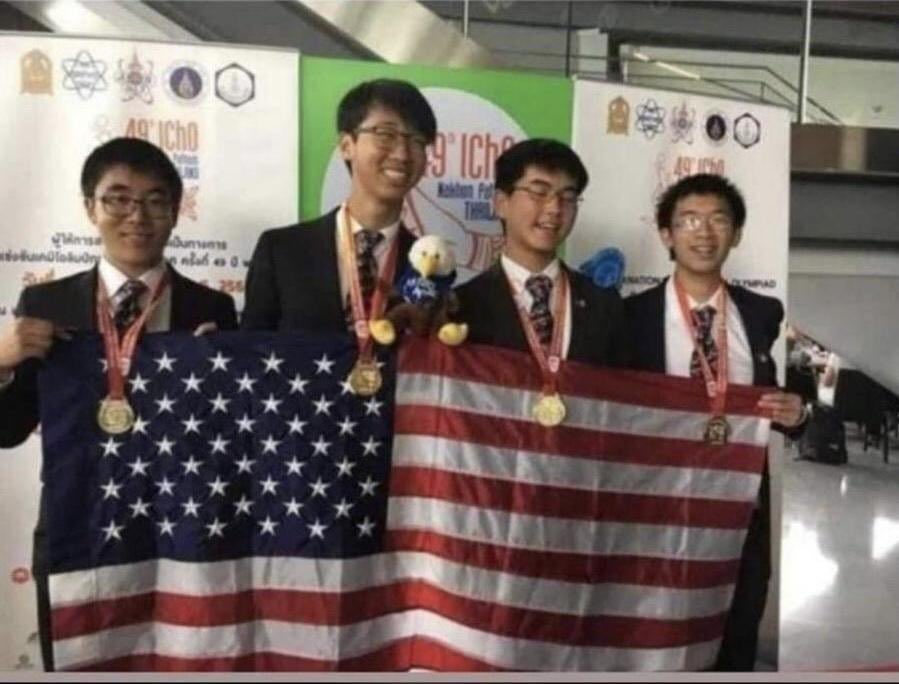 conman890604's tweet photo. @BertaMemes Too bad they can’t beat the American team https://t.co/fyGbi8gvZM