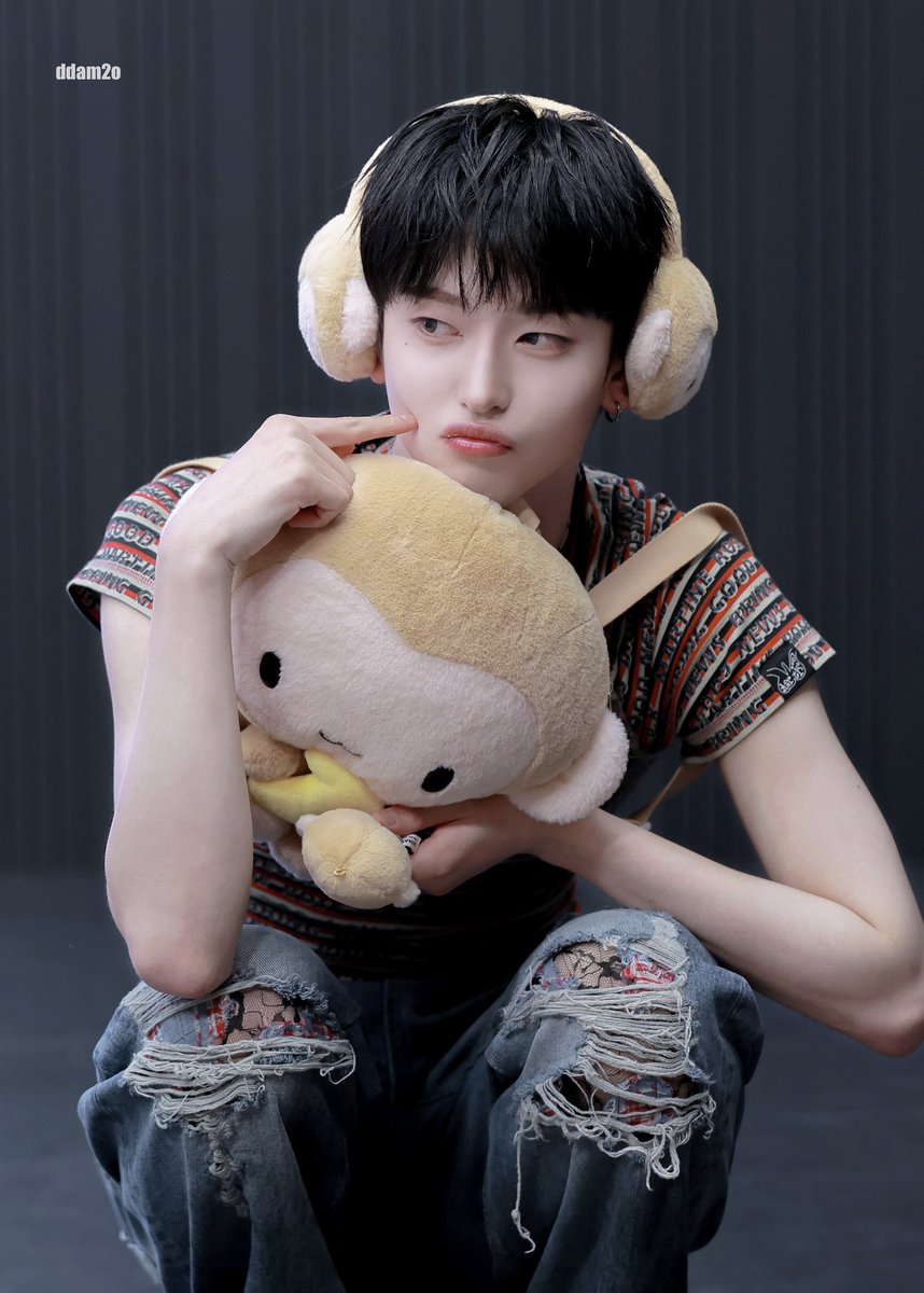 ddam2o's tweet photo. 260816 #idntt #아이덴티티 #토와 #towa #yesweare https://t.co/Wp1XE9neU5