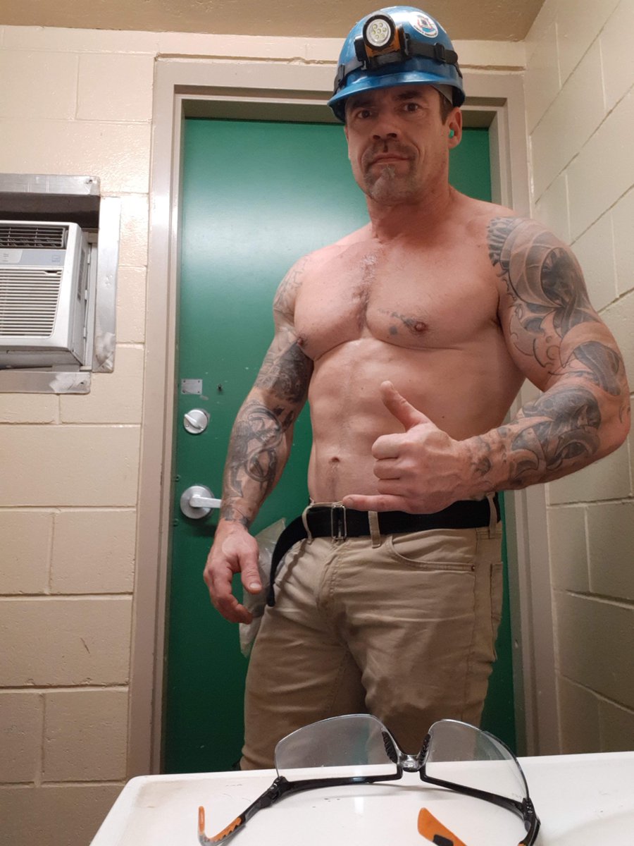 CageJohnson75's tweet photo. https://t.co/tvkBTNAhBF