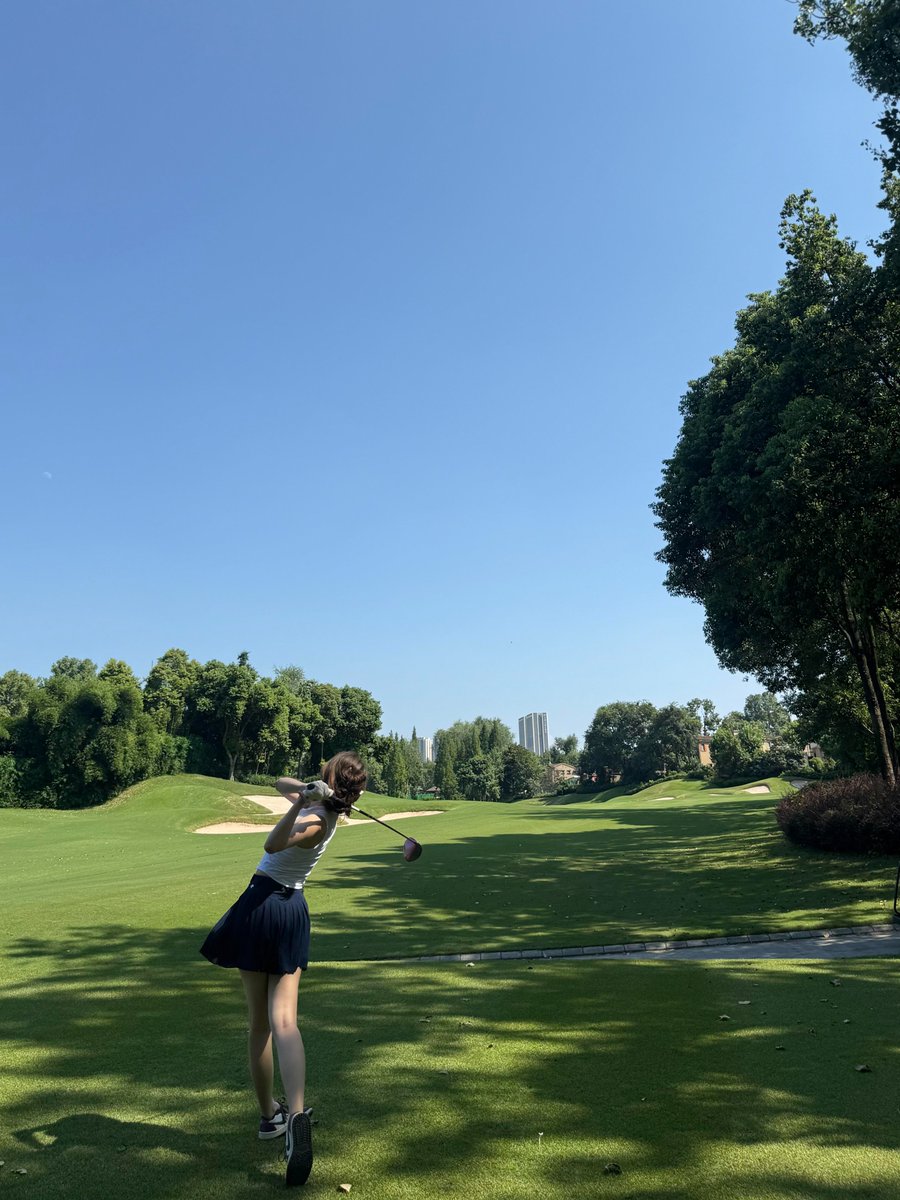 soft_sunribkty's tweet photo. Came out to play a round of golf with friends and enjoy a relaxing day. https://t.co/2oL1ldCKZT