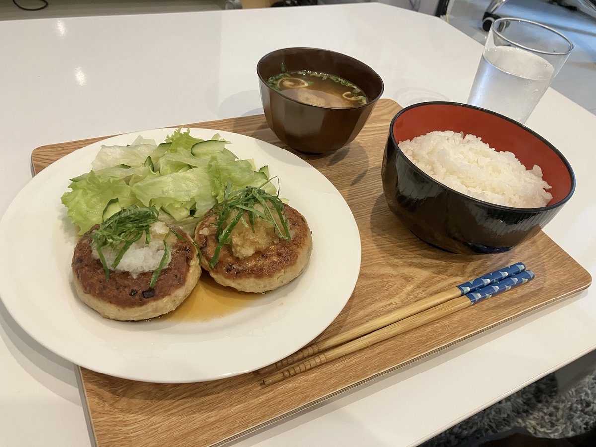 kento3391's tweet photo. かなり日は飛んだが、マグロ生活7日目(最終日)は和風マグロハンバーグ

初めて作ったがなかなかに美味い https://t.co/cBtv1KpdzK