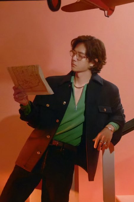 giegriffin's tweet photo. ลุคแนว Vintage Retro กำลังมาเหรอเนี่ย

YIBO VOGUEMAN COVER
#WANGYIBOxAug26VOGUEMAN https://t.co/1MFnGisrs0