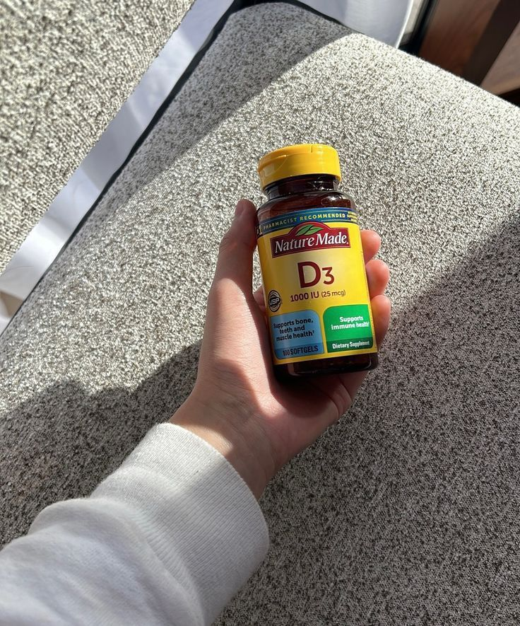 MartaCecilia36's tweet photo. LOS ÚNICOS 5 SUPLEMENTOS QUE REALMENTE VALEN LA PENA TOMAR.

1. Vitamina D3 https://t.co/476Te8SvGY