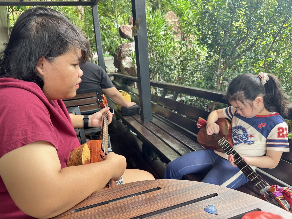 Srikhottaboon's tweet photo. รับสอนพิณ เรียนพิณ

สอนเด็กและผู้ใหญ่
เรียนตัวต่อตัว เข้าใจง่าย
ฝึกจากพื้นฐานจนเล่นเพลงได้

พิณเป็นเครื่องดนตรีที่ช่วยเสริมสมาธิ ฝึกความจำ โทร 089-123-2339

#สอนพิณ #เรียนพิณ #สอนพิณสมุทรปราการ #พิณอีสาน #ดนตรีไทย #เรียนดนตรี #สอนดนตรีเด็ก #พิณ https://t.co/WwdURxWeZq