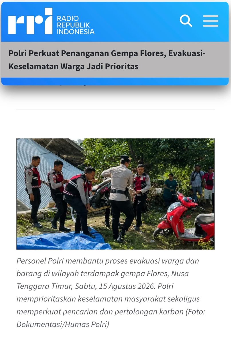 FidelmaLetitia's tweet photo. HUT RI tahun ini terasa beda buat warga Flores. Di tengah duka akibat gempa, tim SAR dan Dokkes Polri turun langsung bantu evakuasi &amp; pendampingan warga. Semoga aksi Empati Membantu Saudara ini bikin NTT makin kuat buat bangkit! #BerdaulatMerangkul https://t.co/PFxU4Gzqv3
