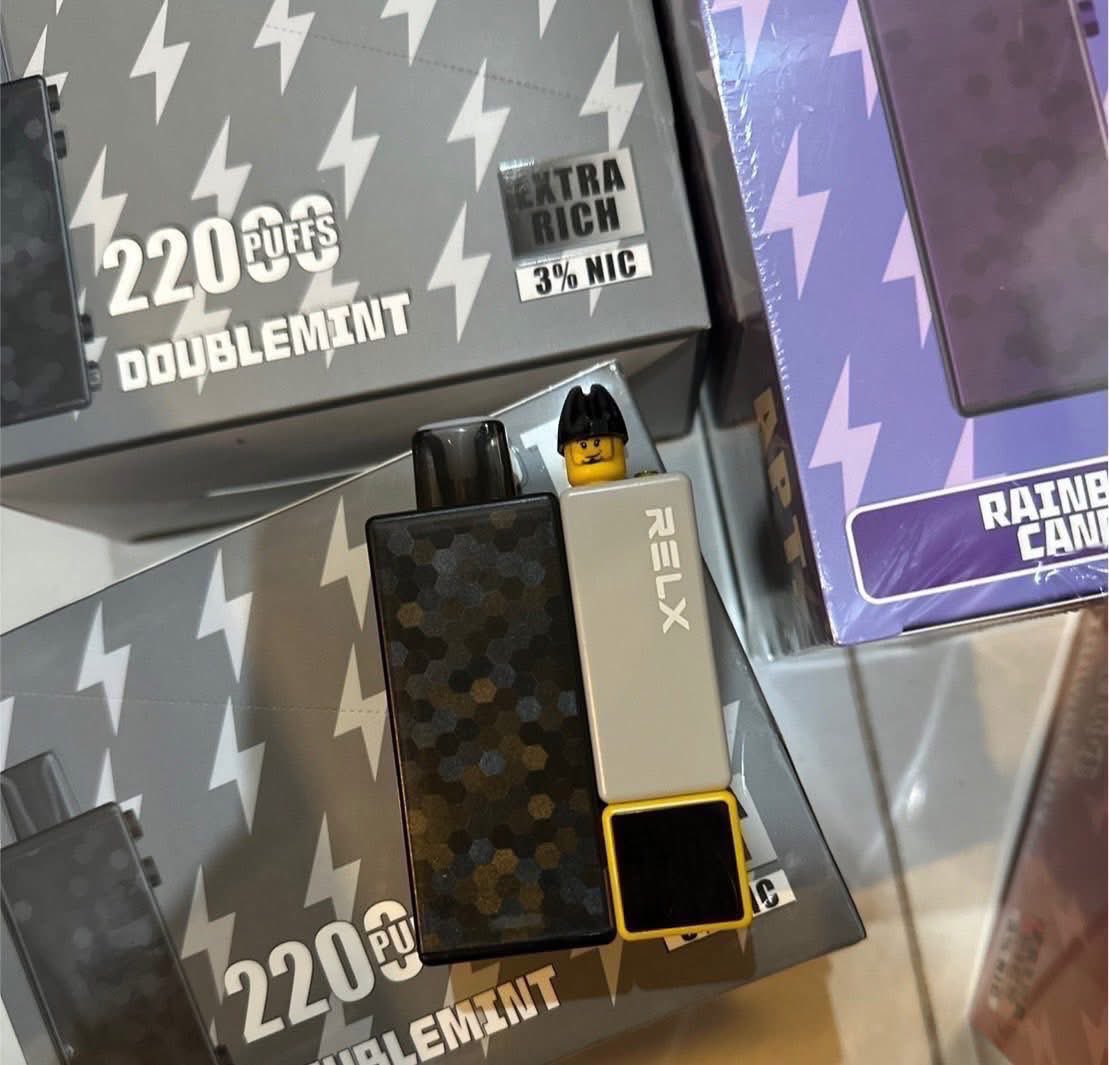 GeorgeMarsimsm's tweet photo. #RELXเลโก้22000PUFFS 🔥
เครื่อง+น้ำยา Set ละ 570.-  
เฉพาะน้ำยา 370.- 
#RELXเลโก้22000PUFFS #VMC12000K #mswitch15k #marbo9000Puffs #พอตใช้แล้วทิ้งนครศรีธรรมราช #พอตนครศรีธรรมราช #ร้านขายพอต #พอตใช้แล้วทิ้งราคาถูก #พอตส่งแมส #ร้านพอตส่งด่วนก #พอต https://t.co/yfpz3QVkxO