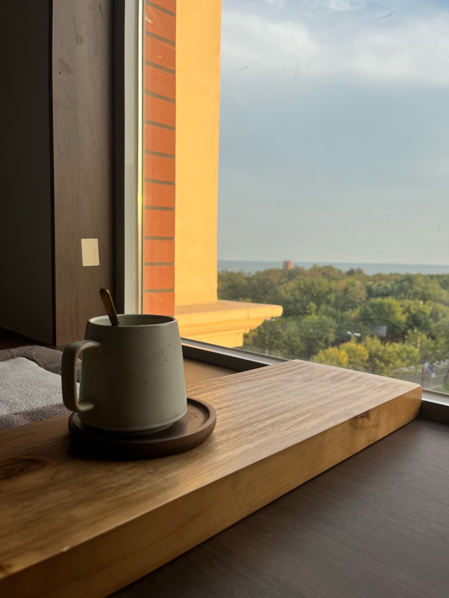 BankMua's tweet photo. Woke up to my coffee brewing itself and a clean apartment — 3 months of tiny daily habits finally made life feel so much lighter. https://t.co/P3DXK14PDU