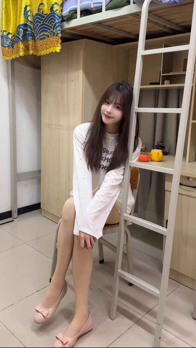 JuanNav28452575's tweet photo. 新人刚玩X

女大彻底放飞！！

有人锐评一下女大的福吗……

个人感觉还是粉粉的  嘻嘻😁！ https://t.co/CxHtxQeUv9
