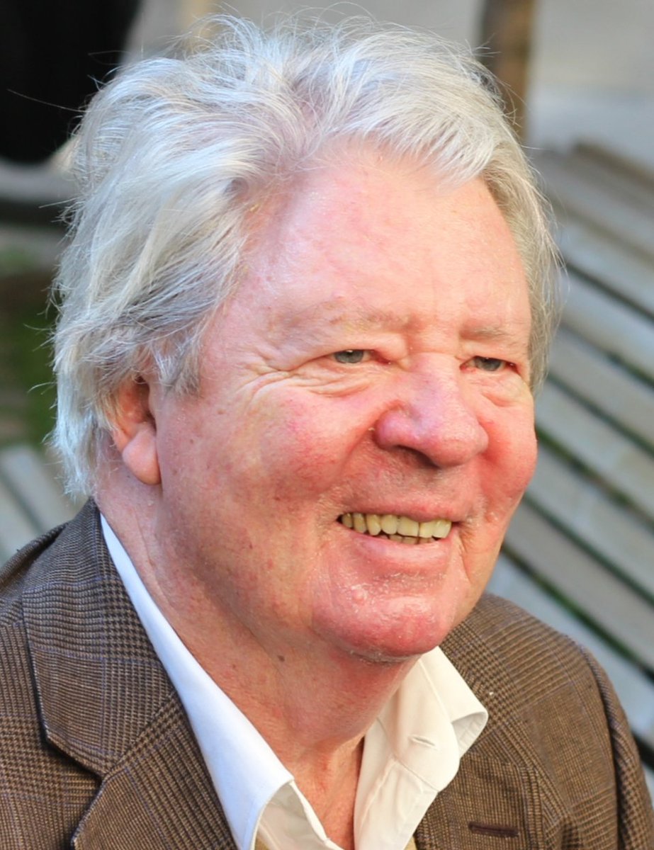bibliofilie's tweet photo. Geboortedag cartoonist en illustrator Jean-Jacques Sempé (1932-2022). Hij werd beroemd met zijn tekeningen voor de reeks 'De kleine Nicolaas', waarvoor René Goscinny (o.a. Asterix, Lucky Luke) de verhalen schreef. Sempé tekende ook tientallen omslagen voor The New Yorker. https://t.co/A9C1zaEiih