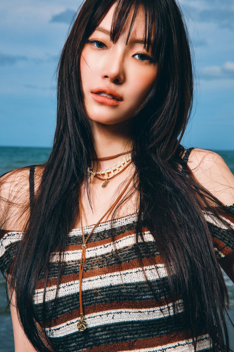 Entup2date's tweet photo. “TuiChayatorn” (ตุ้ย LYKN) ส่งซิงเกิลเดี่ยว “ปล่อยใจ” (Bloom) 
ชวนสาวสุดฮอต “จิงจิง ยู” ถ่ายทอดเสน่ห์ตัวแทน “คนที่ใช่”
โชว์ศักยภาพด้านดนตรี นั่งแท่นโปรดิวเซอร์ 

📨 https://t.co/M62k4Pv3MS

#BloomTuiChayatornMV
#BloomTuiChayatorn
#TuiChayatorn #LYKN #jingjingyu
#RISERMUSIC https://t.co/PgqJ0OWvGS