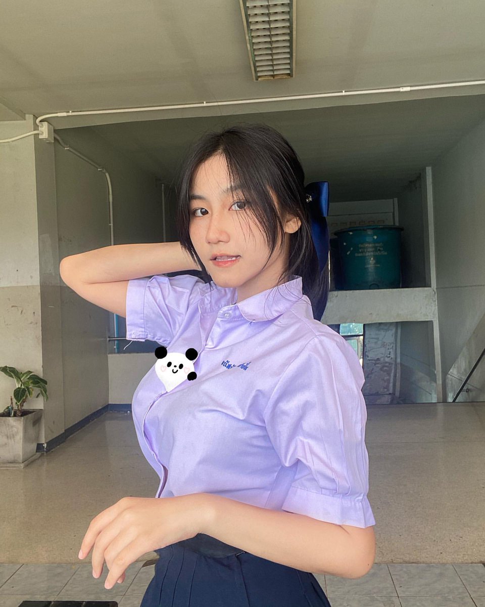 gyarudaisukibu's tweet photo. タイのJK(17)、圧倒的である https://t.co/pxjD005pXh