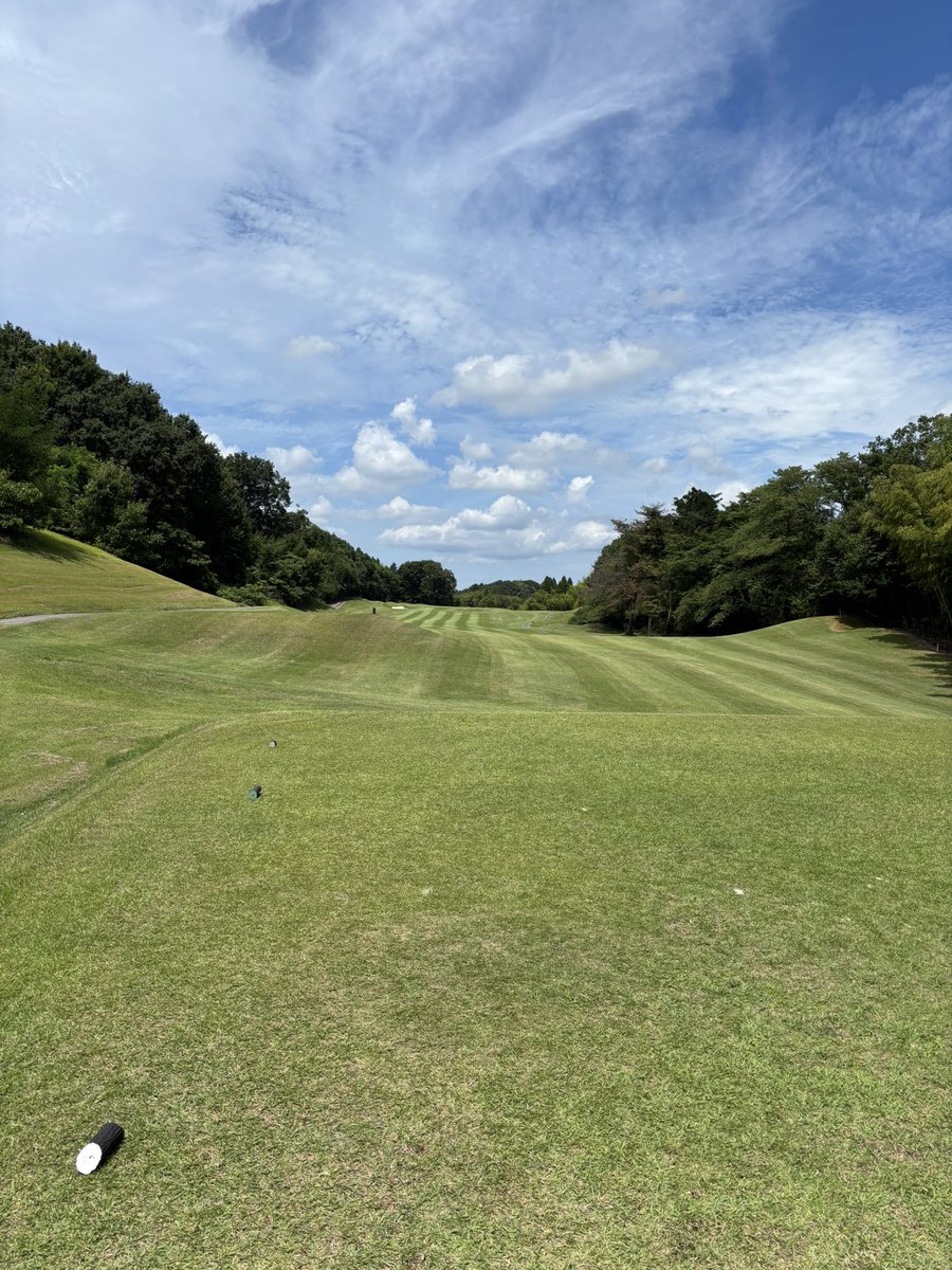 YatsuRael's tweet photo. 最初焦って撮り忘れたけど
初ゴルフ行ってきました
いい天気でした https://t.co/U3e9gk75fL