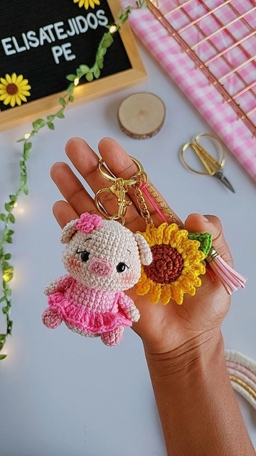 Toonwolf1's tweet photo. Just finished this hand-knit flower keychain—soft yarn, tiny details, and now my keys have a cute little pal!  #HandmadeVibes https://t.co/wm9vnYioNe