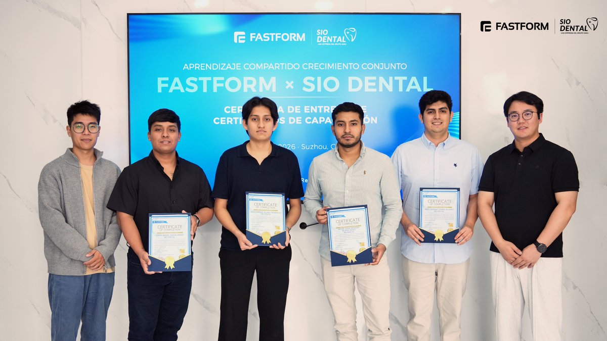 fastform3dprint's tweet photo. Training beyond borders 🇨🇳🇵🇪

SIO DENTAL completed metal 3D printing training at FastForm and received its Completion and Authorization certificates—strengthening technical support across Peru and Latin America.

#FastForm #SioDental #Metal3DPrinting https://t.co/OlSc2TW8ED