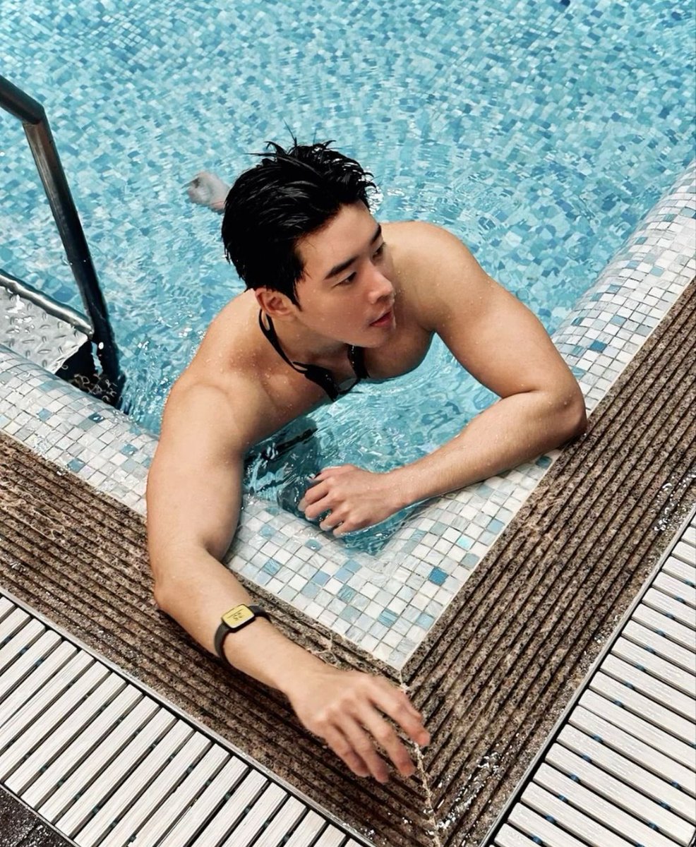 vstadam's tweet photo. Afternoon. It’s hot as fuck today. Got any plans to beat the heat? https://t.co/zcwKy1qYIJ