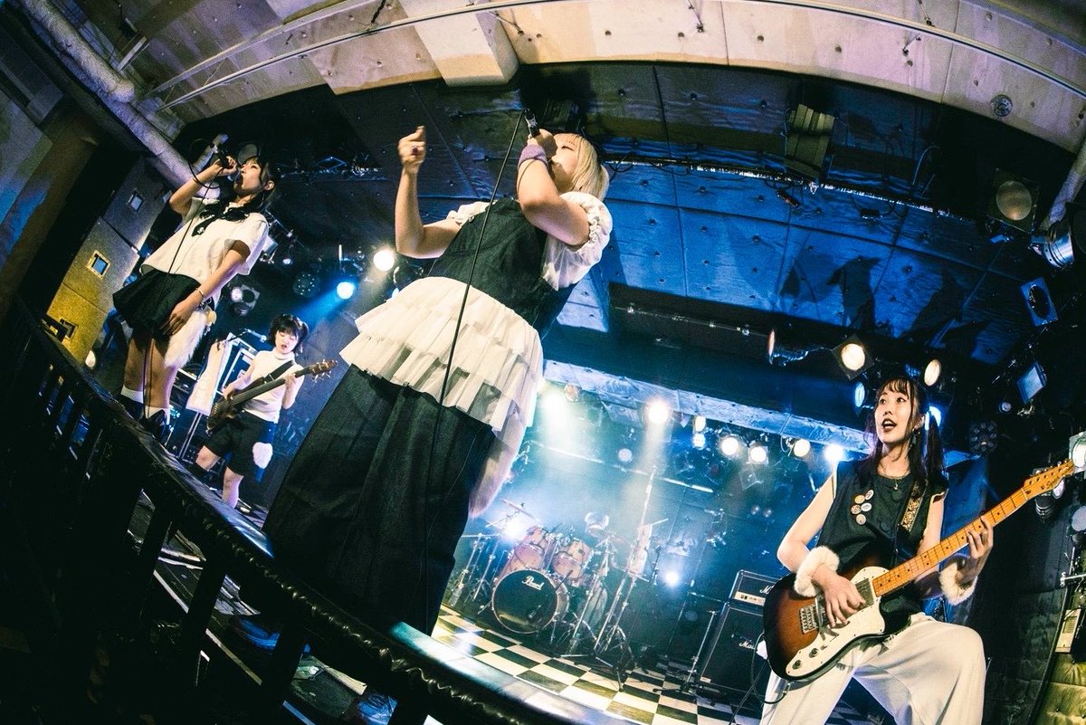 feeding_time_a's tweet photo. 音楽のタマテバコVol.19 📍心斎橋SOMA
ありがとうございました~❕
⁡
初遠征が音タマで、心斎橋SOMAで本当に良かった😌
Empteaとホルマイと一緒に遠征出来たのが嬉しかったし、本来なら会うはずのなかった大阪のバンドとも沢山お話できて、有意義な時間だった^ᴗ ̫ ᴗ^♩

個人的には何度も行ったことがあった大阪だったけど、食べ物美味しいし人が本当に優しくて面白くて素敵で、
今回の遠征でさらに大阪が大好きになりました⋆꙳✮
⁡
📸: @oryuu_h2so4
