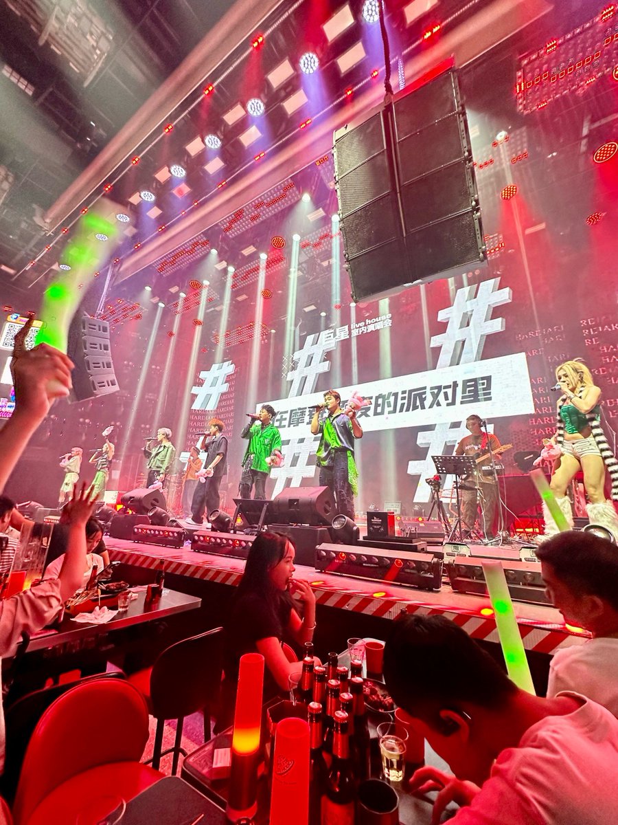 TtsTug's tweet photo. Just had the most electrifying indie band live show tonight! The raw vocals + high-energy riffs had the whole crowd singing along nonstop – can’t wait to catch them again next month https://t.co/duPSb08xkL