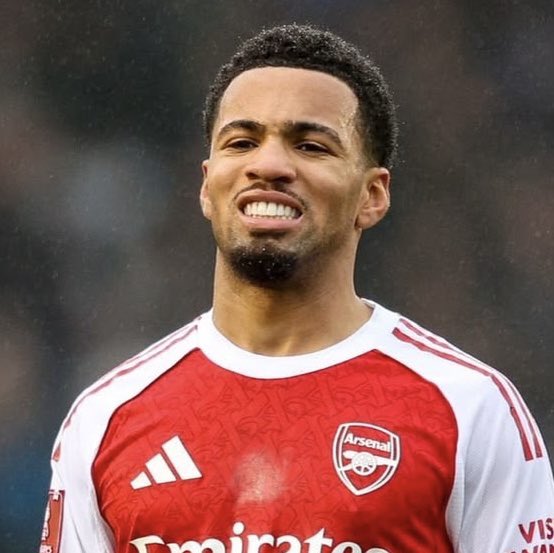 AFCJaccy's tweet photo. 🚨💣 EXCLUSIVE | Arsenal Transfer Updates : 
Aston Villa in talks with Arsenal for Ethan Nwaneri.

#AVFC want a loan deal with an option to buy, while other Premier League clubs are pushing for a permanent move.

Arsenal’s interest in Ezri Konsa could also help facilitate a deal between the two clubs, although talks are not advanced yet.

Gooners, what’s best for Hale End? 
- Loan him out or a permanent sale with a buy-back clause?

#TransferNews #AFC