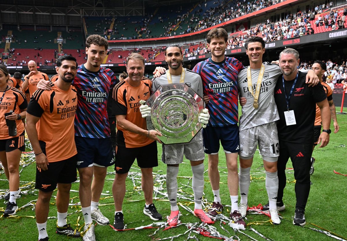 inakicana's tweet photo. @Arsenal TEAM 🔴⚪️
FA Community Shield 2026 🏆���
First title of the season, great start, let's go for more together!! 👏🏻👏🏻
#arsenal #gunners #coyg #team #teamwork #gk #gkteam https://t.co/msqSBowCOT
