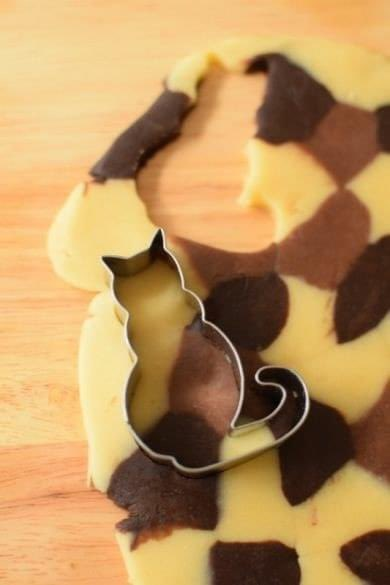 daily_dolce's tweet photo. Calico cat cookies! https://t.co/WfExZjIPBO