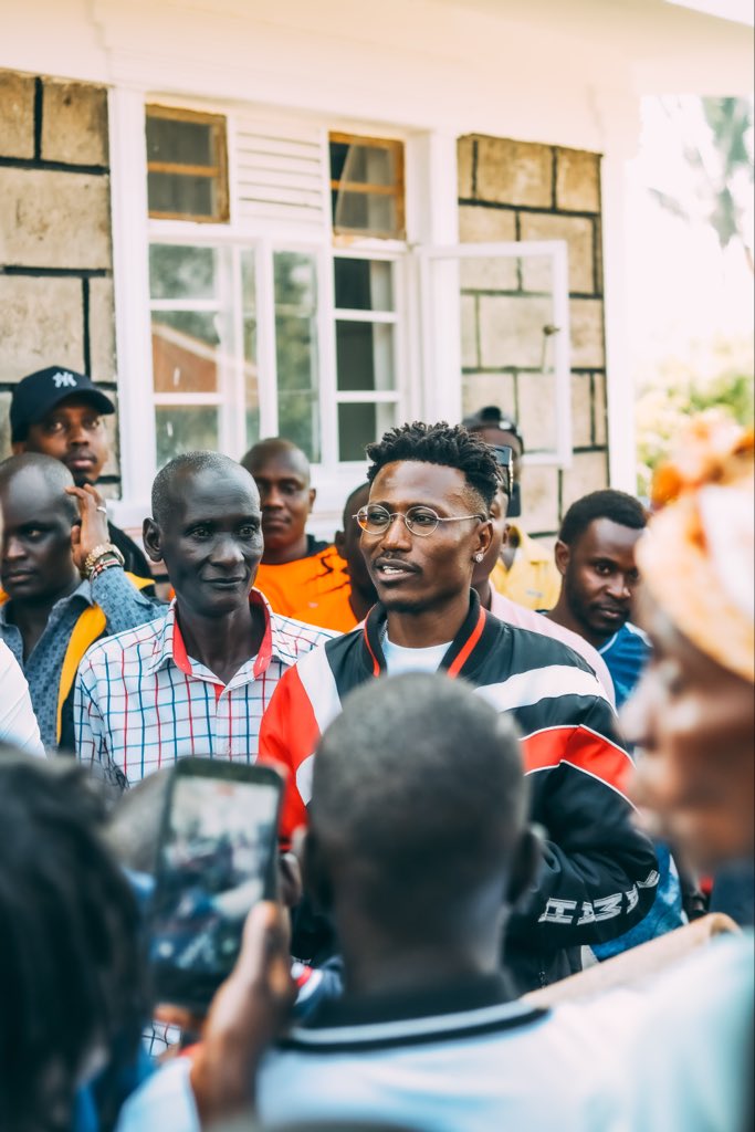 OCTOPIZZO's tweet photo. We cannot continue to use marginalization as an excuse for underdevelopment. For too long, some of our leaders in Luo Nyanza have failed to turn public office into meaningful opportunities for their people, with nepotism and political patronage often taking precedence over service delivery.

Leadership at every level,from MCAs to county governments must be measured by what is built, improved, and delivered, not by speeches and promises. Every year should bring more than classrooms; our communities need roads, healthcare, water, jobs, markets, and opportunities for young people.

Development must be seen, not reported. Leadership must be measured by results, not rhetoric.