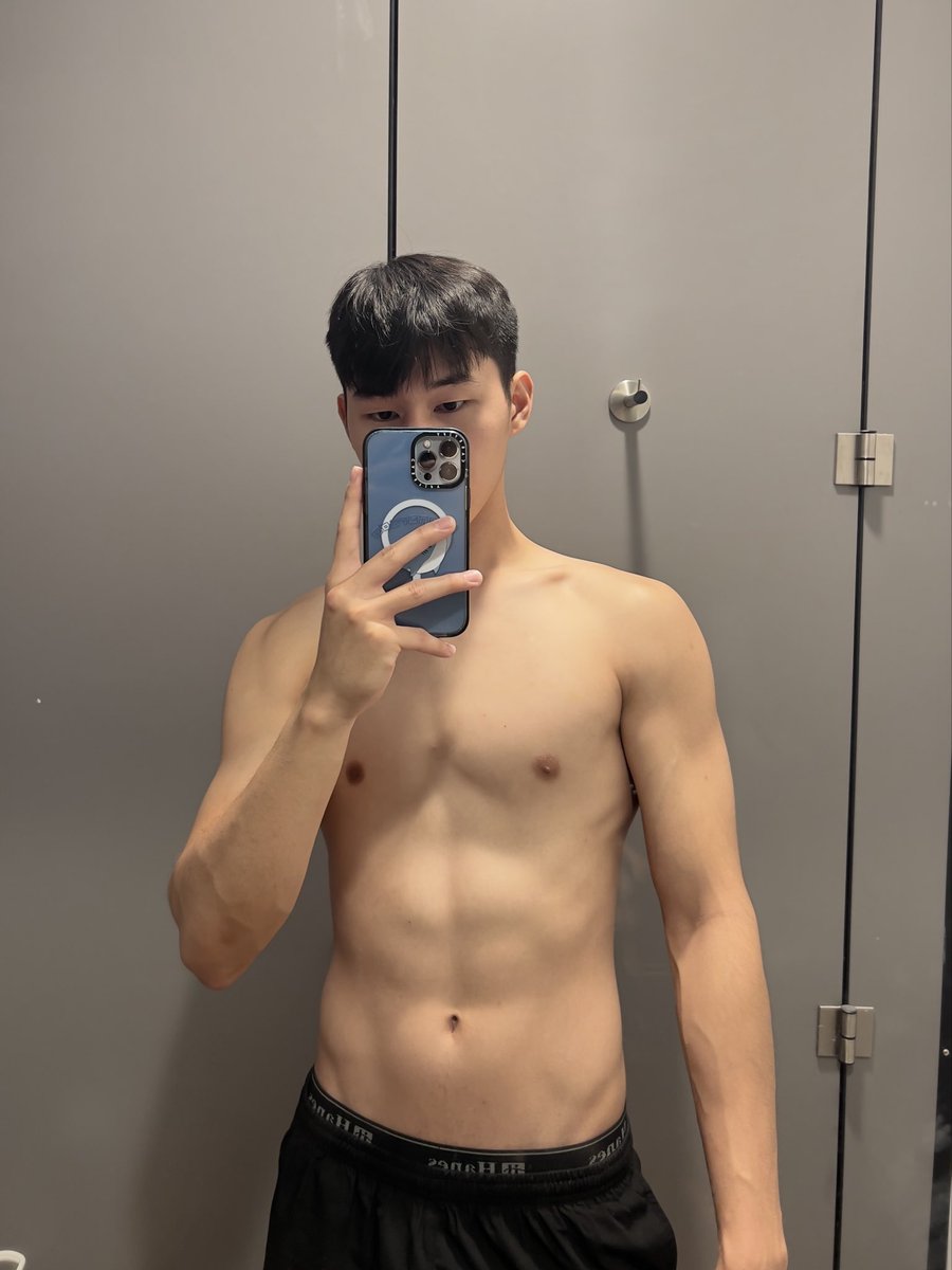 sgxsky_'s tweet photo. need to bulk https://t.co/2be6rH8EKO