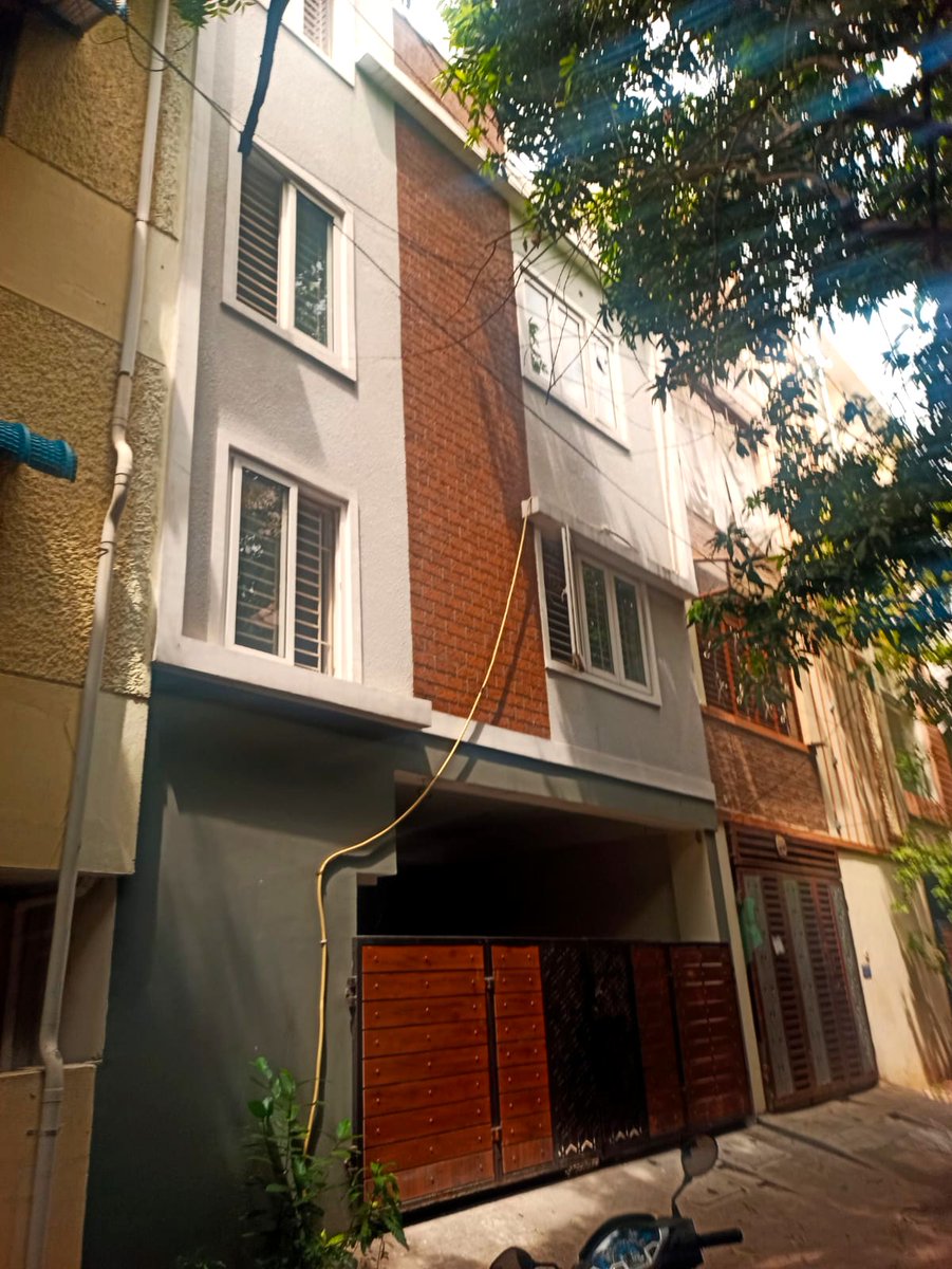 SelvamEnterpri2's tweet photo. New Duplex Flat For Rent in KK Nagar AP 12th Sector Chennai https://t.co/QTlHe3eB3S
+91 94440 08212,+91 98844 87093 #PropertyInvestment #realestateagent #KKnagar #Chennai #selvamrealestate #rentalproperty #duplexflat #flatrent #rental #Flatforrent #Rentalflat #property #flat https://t.co/tqptEjGlFg